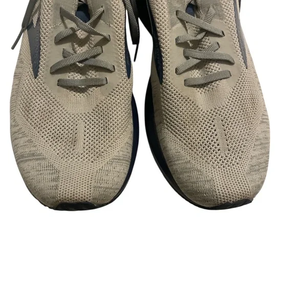 Brooks Levitate Men's Athletic Shoes - Picture 5 of 5